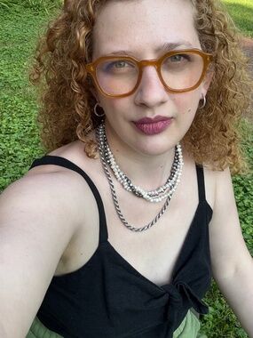 Meet your Posher, Claire